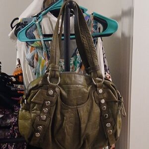 B. Makowsky Olive Leather Shoulder Bag